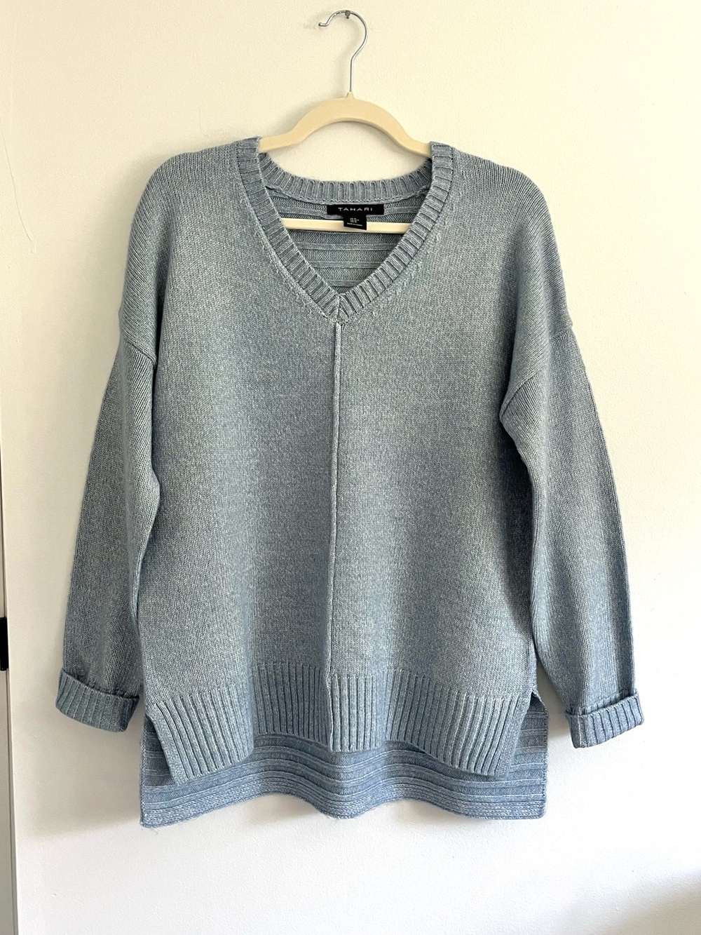 Tahari Cotton Wool Blend Light Blue V-Neck Oversized Cozy Knit Tunic Sweater